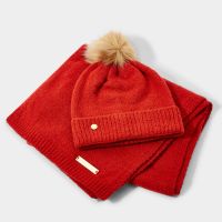 Katie Loxton Boxed Knitted Hat and Scarf in Red